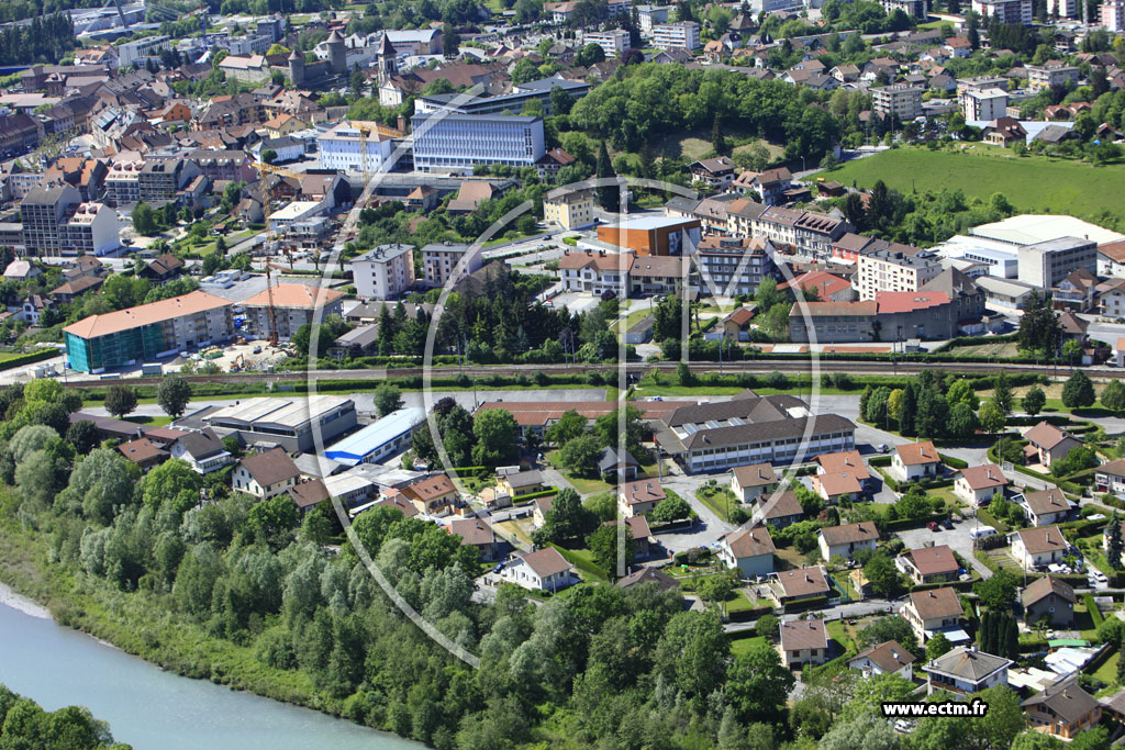 Photo arienne de Bonneville (Avenue des Alpes)