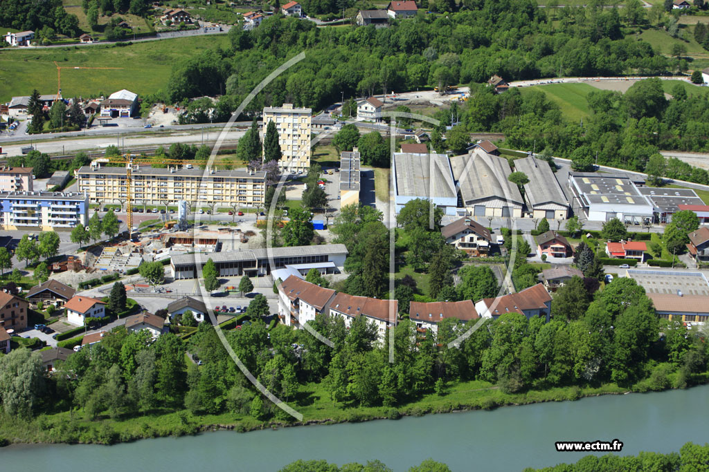 Photo arienne de Bonneville (Avenue des Alpes)
