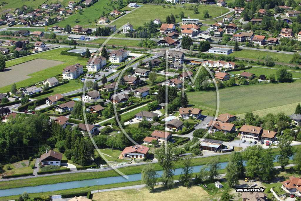 Photo arienne de Cluses (Chemin du Canal)