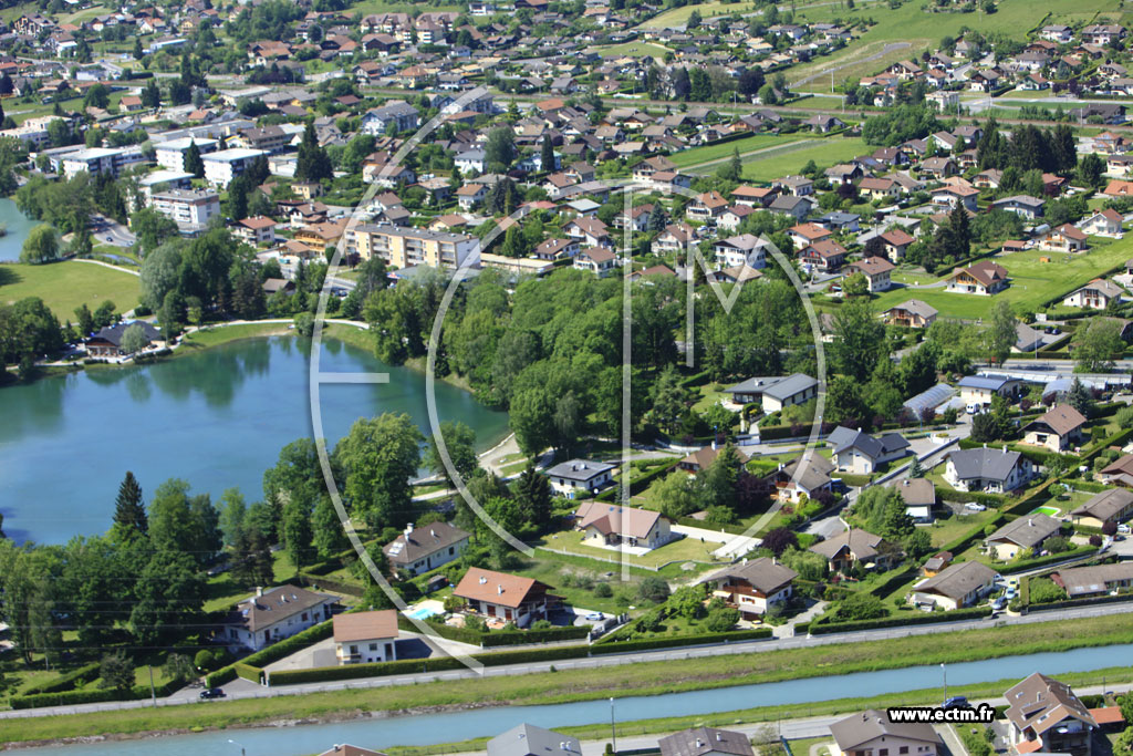 Photo arienne de Cluses (Chemin du Canal)
