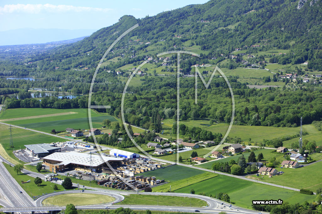 Photo arienne de Saint-Pierre-en-Faucigny (Toisinges)