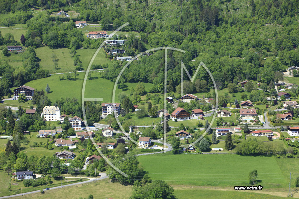 Photo arienne de Thyez (Route des Fontaines)