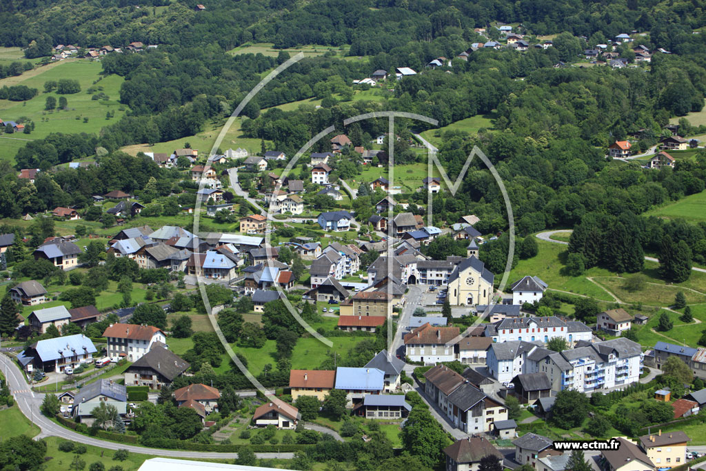 Photo arienne de Sainte-Hlne-sur-Isre