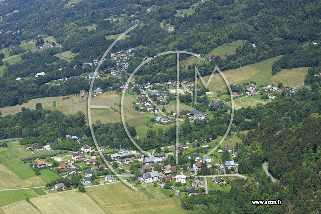 Photo arienne de Sainte-Hlne-sur-Isre (La Perrire)