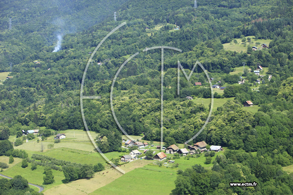 Photo arienne de Notre-Dame-des-Millires (Les Ctes)