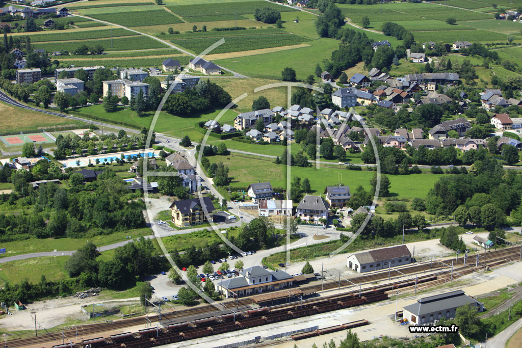 Photo arienne de Saint-Pierre-d'Albigny (La Champagne)