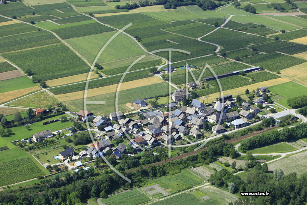 Photo arienne de Saint-Pierre-d'Albigny (Pau)