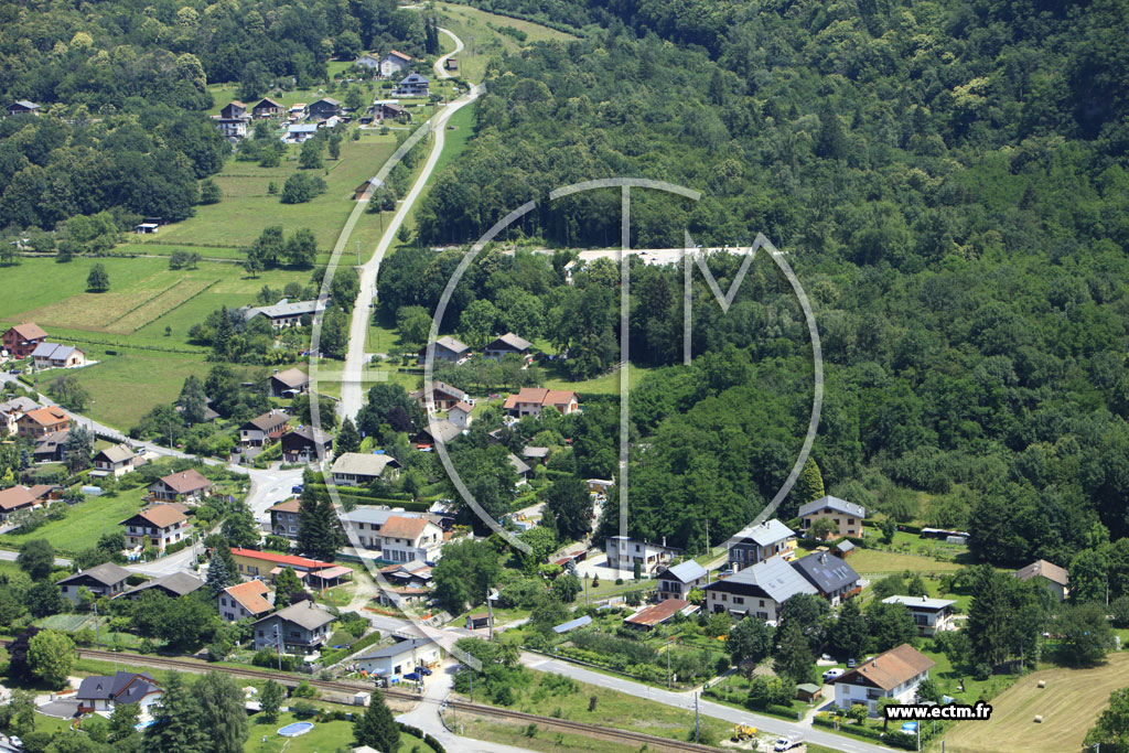 Photo arienne de Tours-en-Savoie
