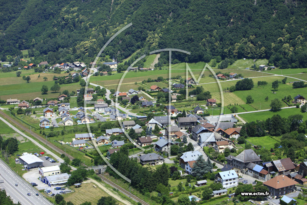 Photo arienne de Tours-en-Savoie