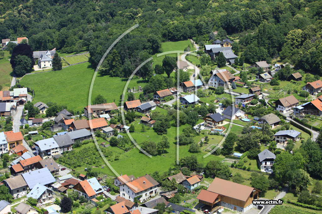 Photo arienne de Tours-en-Savoie