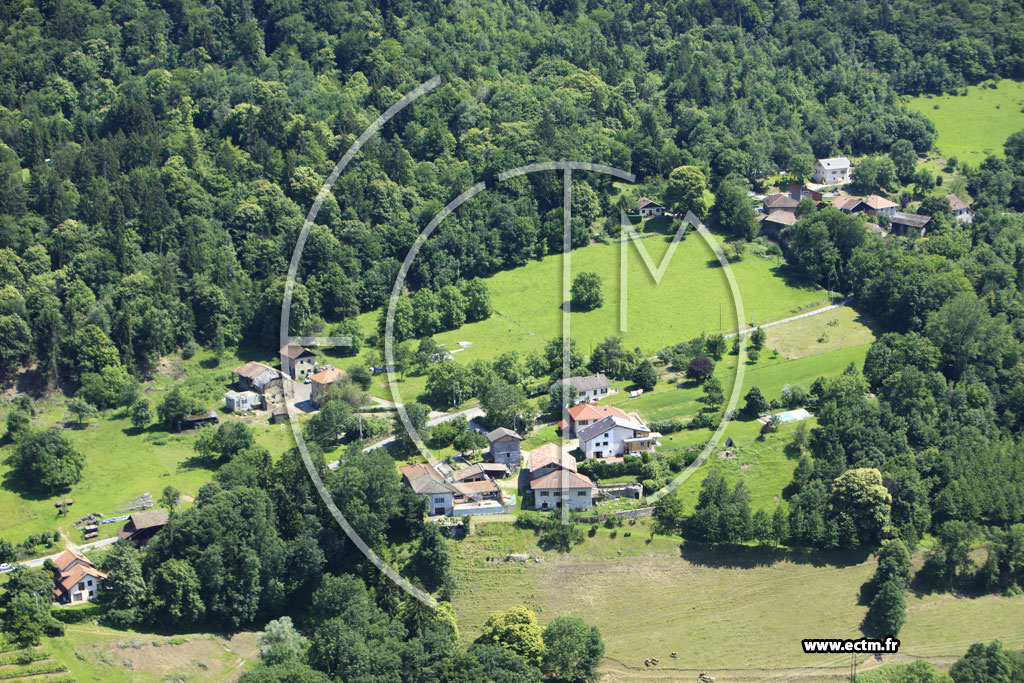 Photo arienne de Pontcharra (Montaucher)