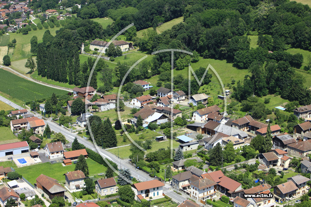 Photo arienne de Pontcharra (Avenue de Savoie)