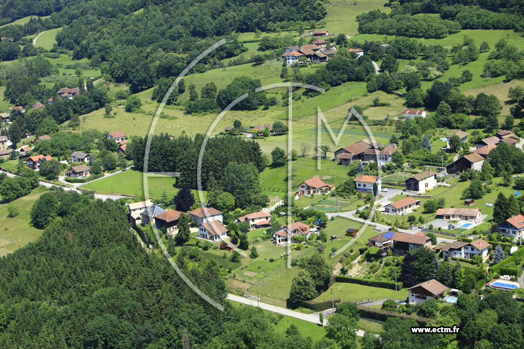 Photo arienne de Saint-Maximin (Les Bruns)