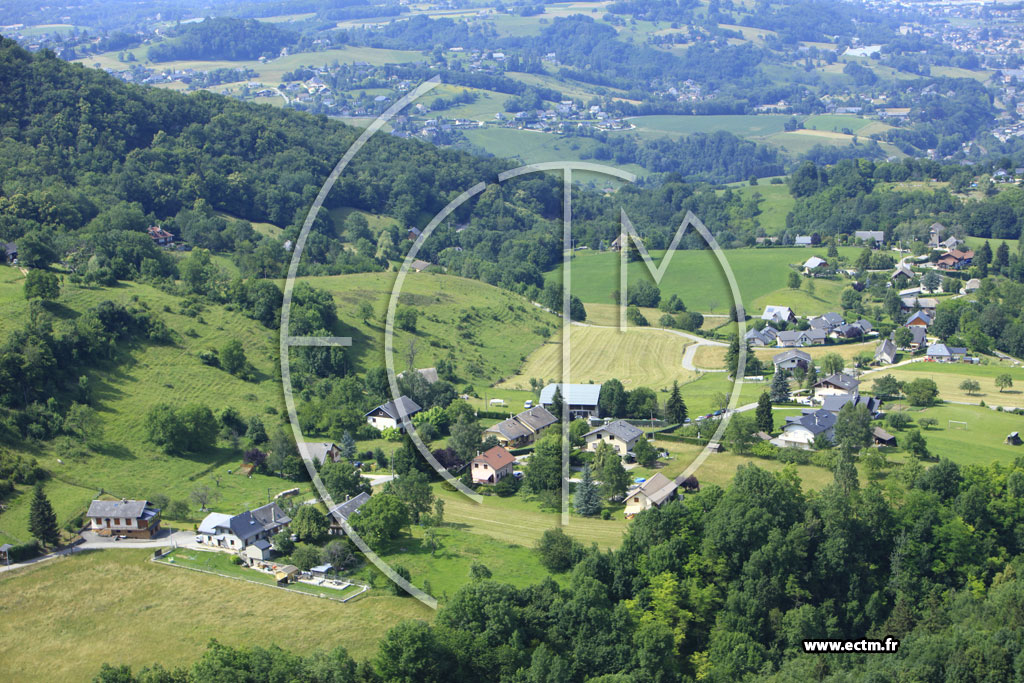Photo arienne de Saint-Cassin (Les Huires)