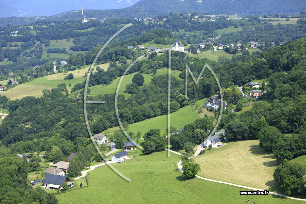 Photo arienne de Saint-Cassin (Roche Fougre)