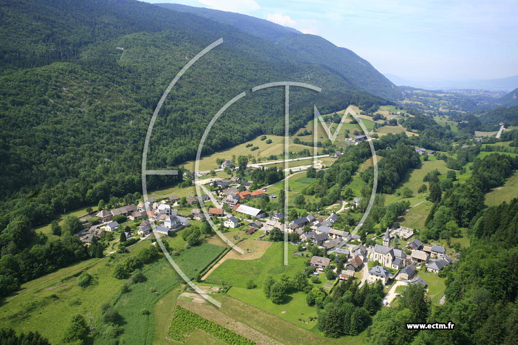 Photo arienne de Saint-Jean-de-Couz