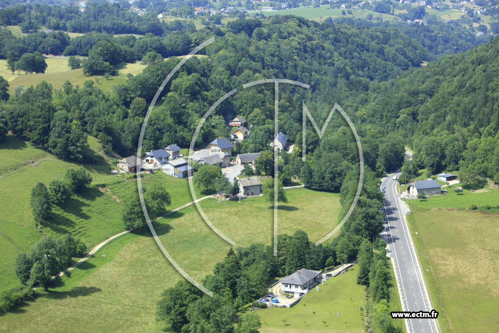 Photo arienne de Saint-Thibaud-de-Couz