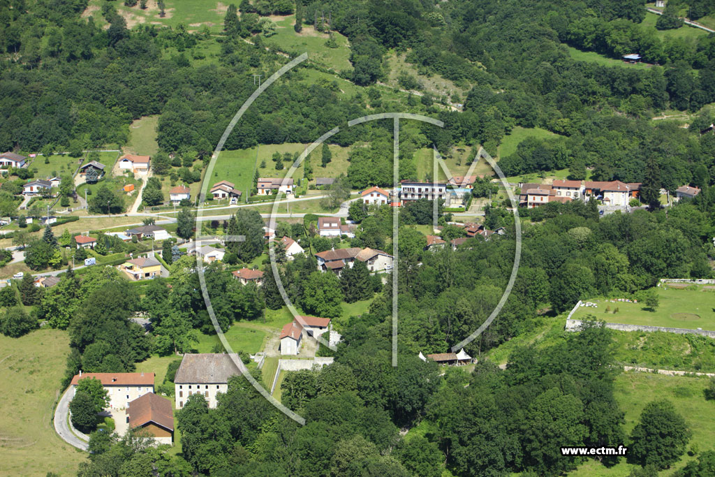 Photo arienne de Saint-Vincent-de-Mercuze