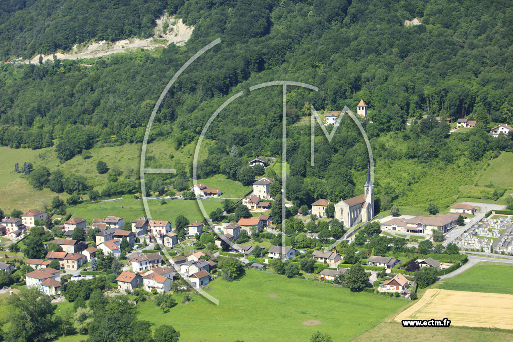 Photo arienne de Saint-Vincent-de-Mercuze