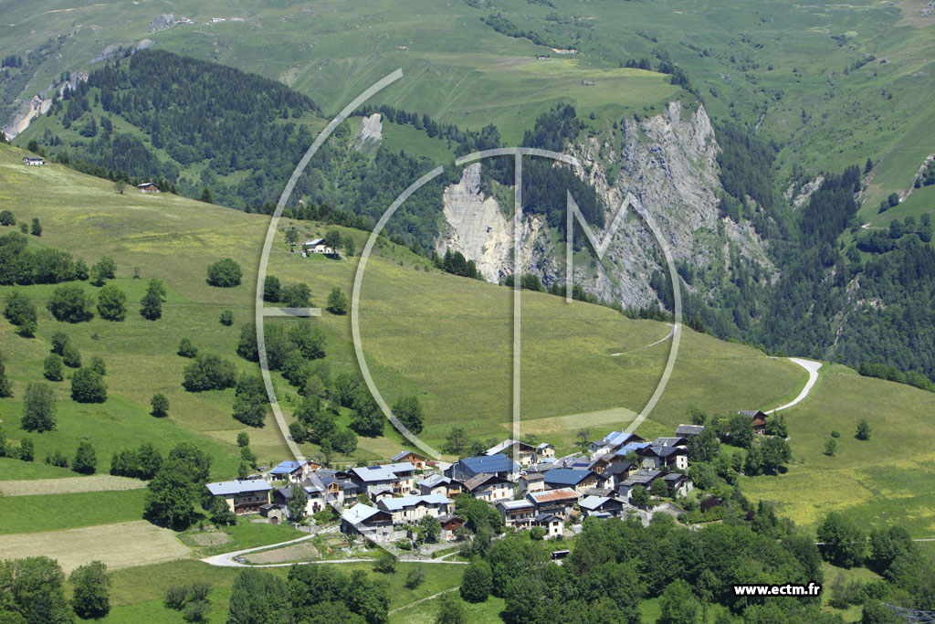 Photo arienne de Bourg-Saint-Maurice (La Thuile)