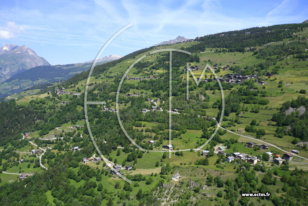 Photo arienne de Montvalezan