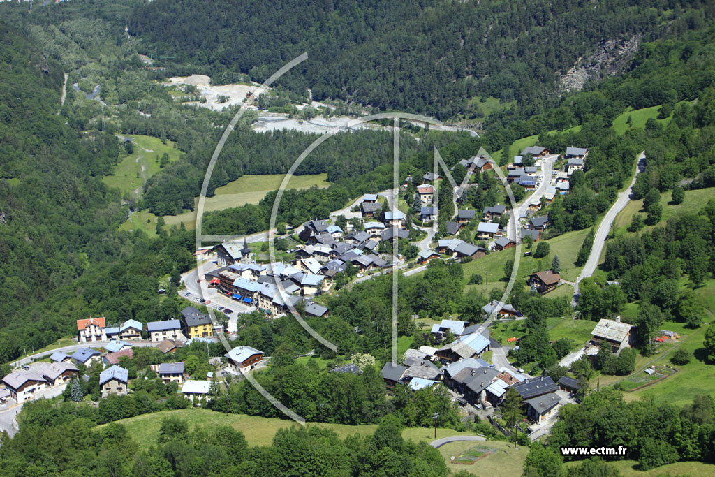 Photo arienne de Sainte-Foy-Tarentaise