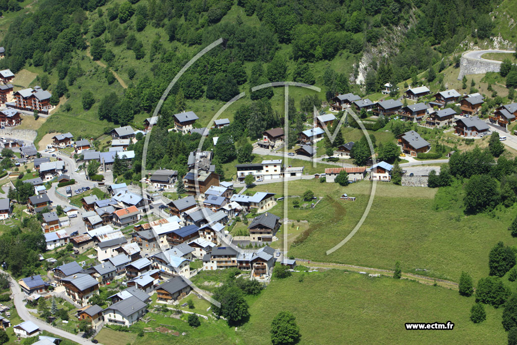 Photo arienne de Champagny-en-Vanoise
