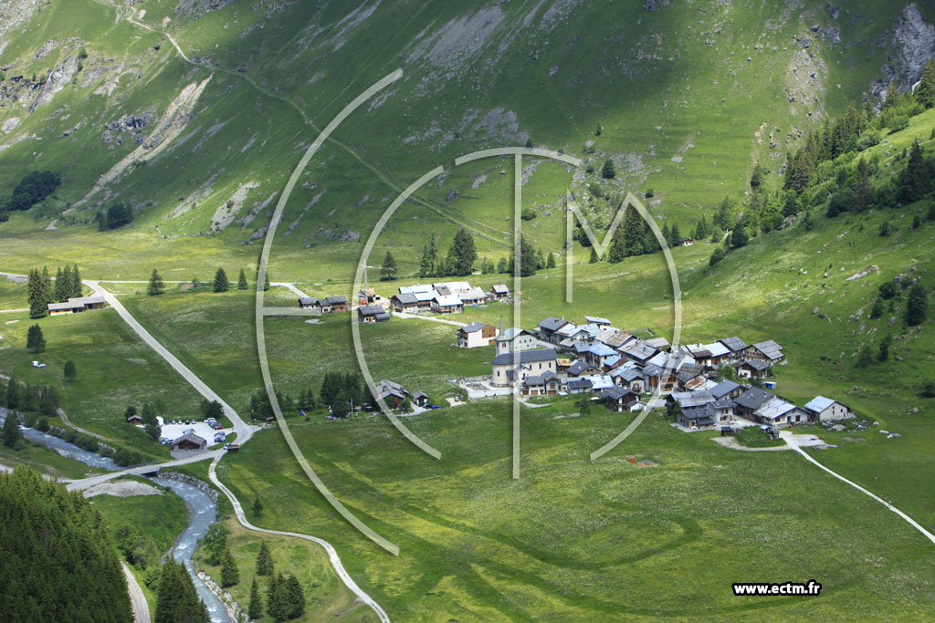 Photo arienne de Champagny-en-Vanoise (Le Bois)