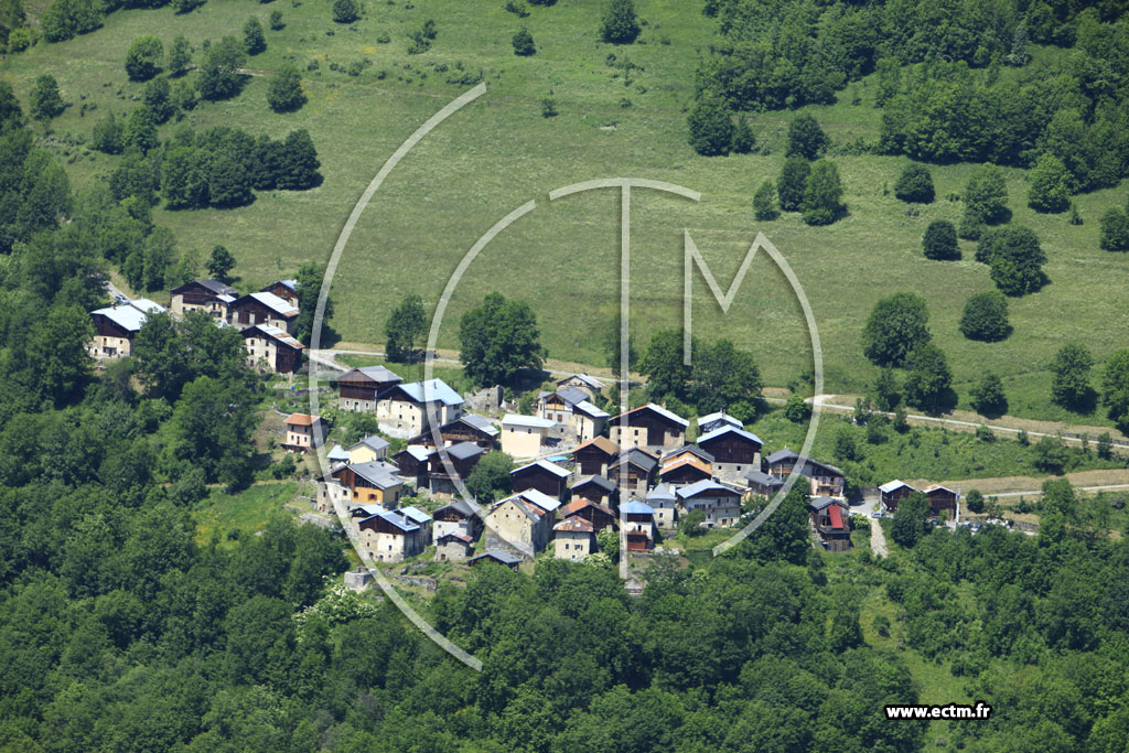 Photo arienne de Saint-Jean-de-Belleville (Le Villard)