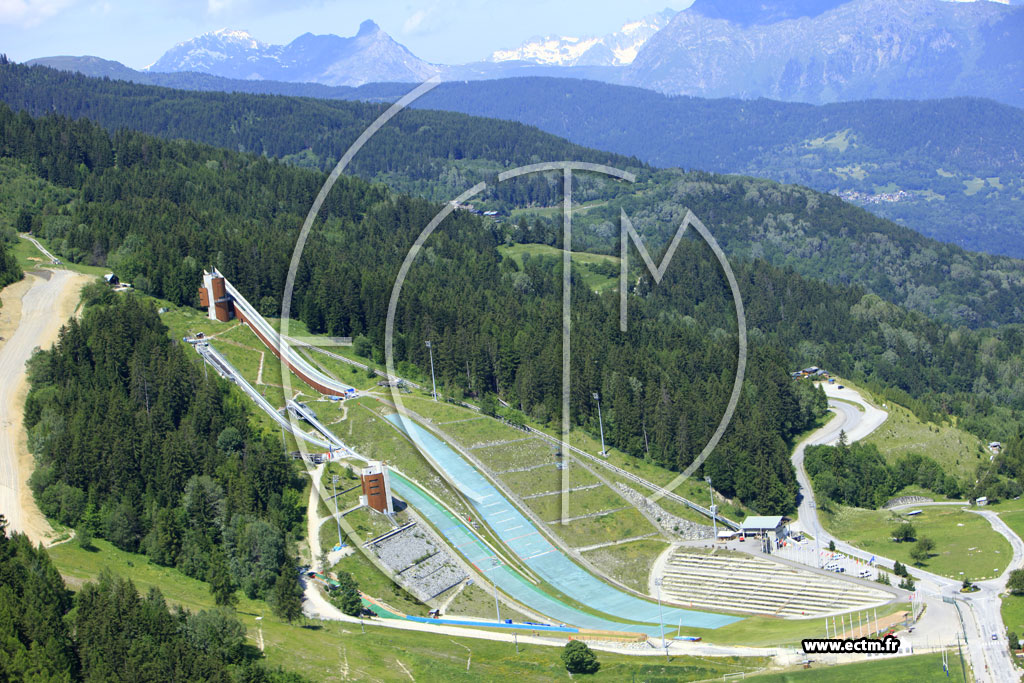 Photo arienne de Courchevel (Stade de saut Olympique)