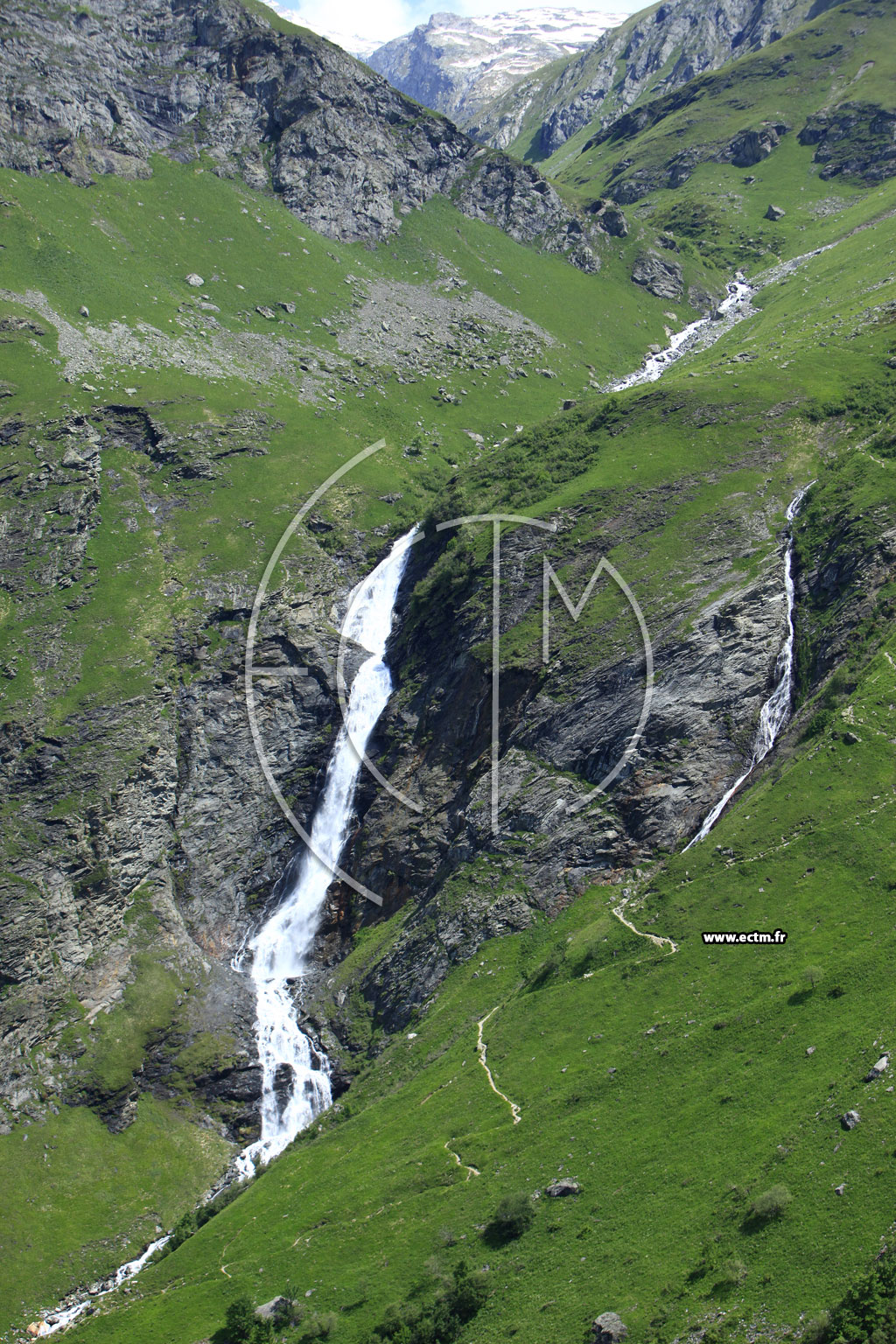 Photo arienne de Champagny-en-Vanoise (Cascade)