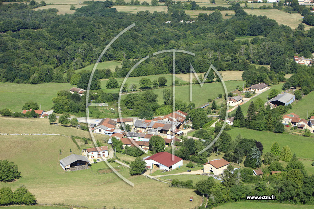 Photo arienne de Neuville-sur-Ain (Fromente)
