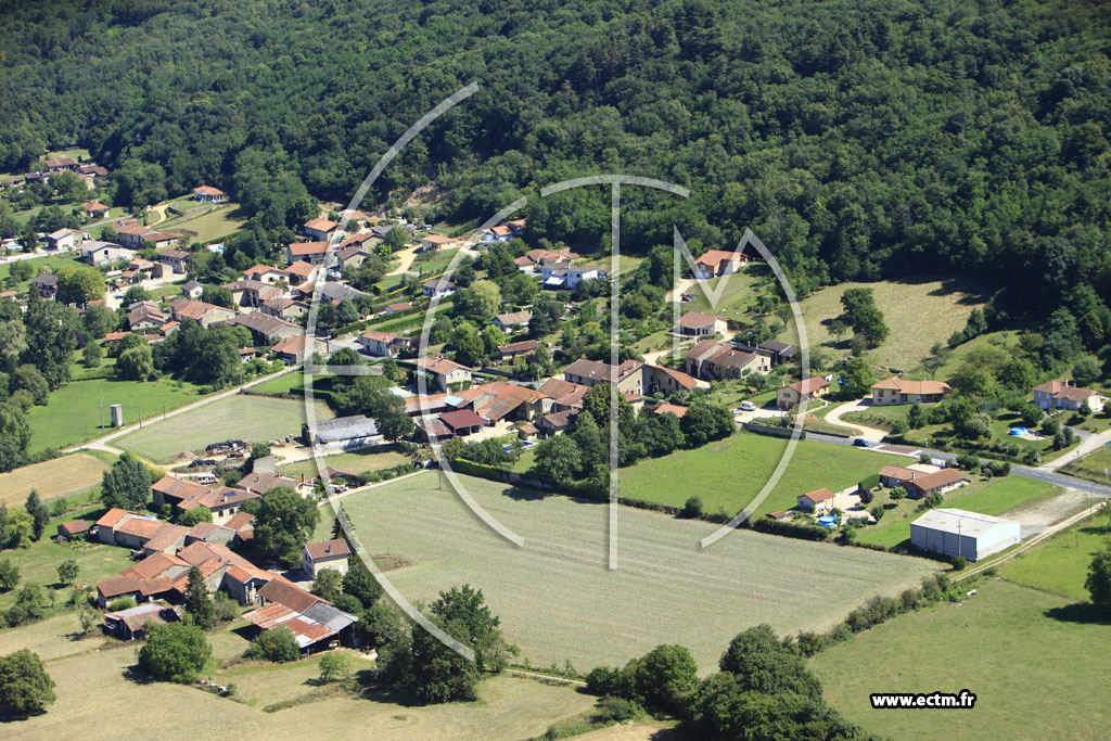Photo arienne de Saint-Martin-du-Mont (Salles)