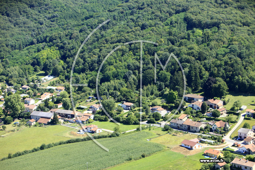 Photo arienne de Saint-Martin-du-Mont (Salles)