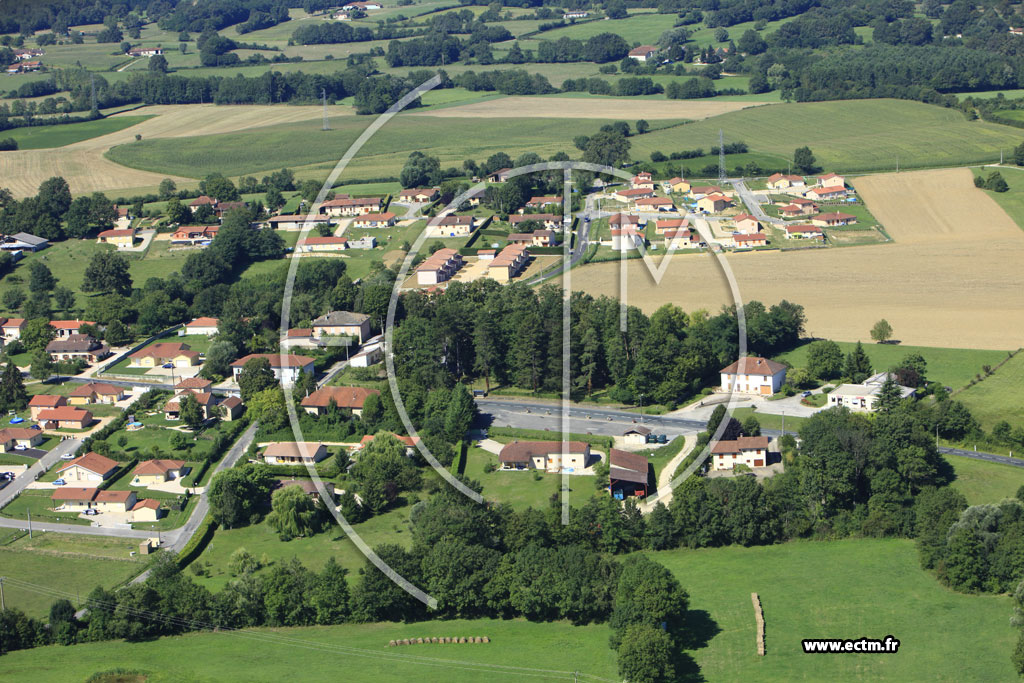 Photo arienne de Montrevel-en-Bresse (Cuet)