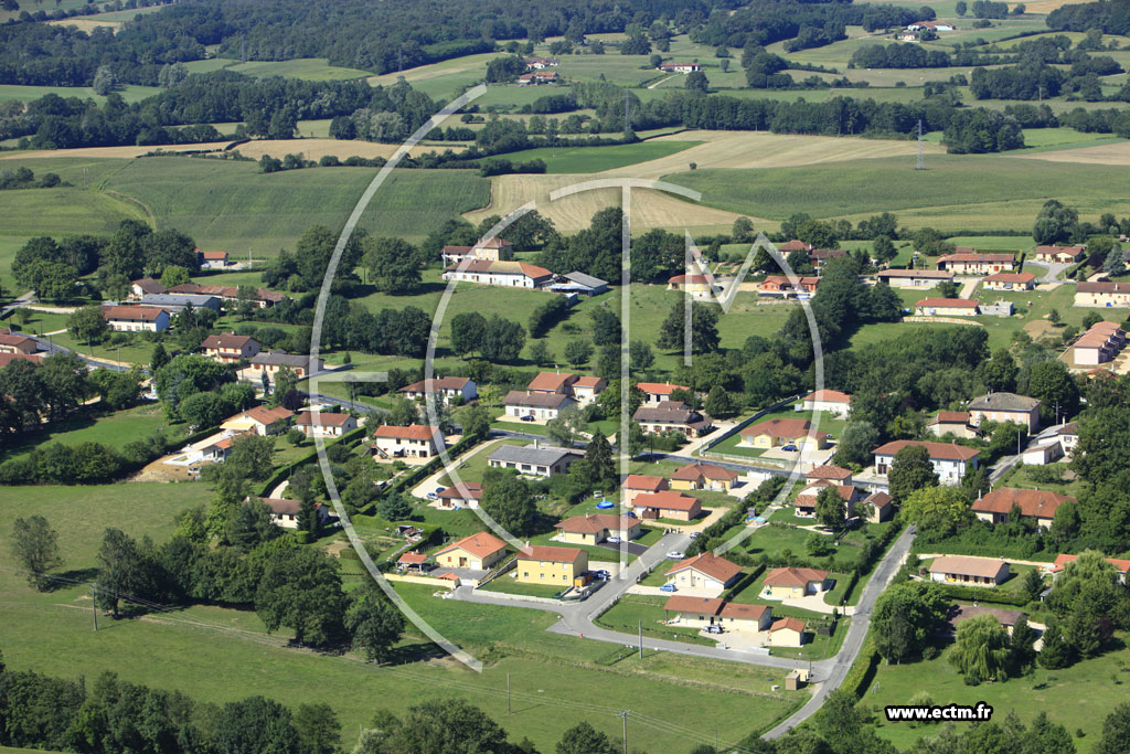 Photo arienne de Montrevel-en-Bresse (Cuet)