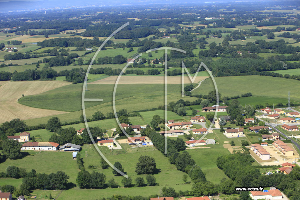 Photo arienne de Montrevel-en-Bresse (Cuet)