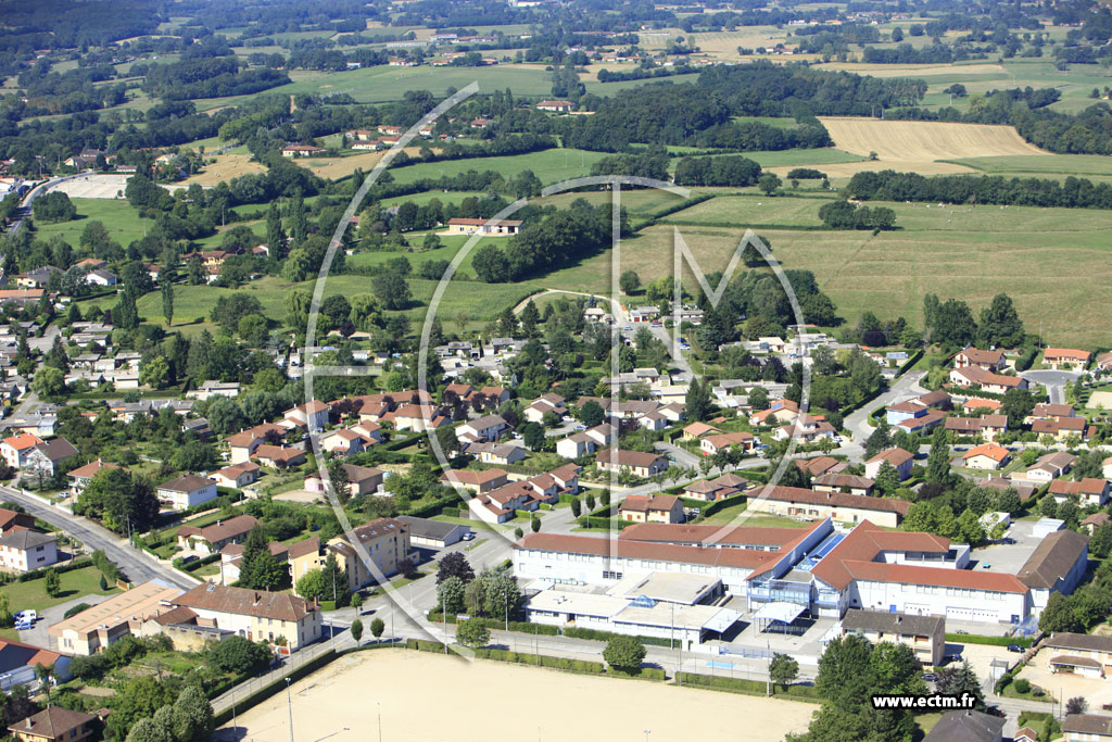 Photo arienne de Montrevel-en-Bresse (La Huppe)