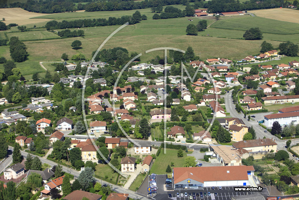 Photo arienne de Montrevel-en-Bresse (La Huppe)