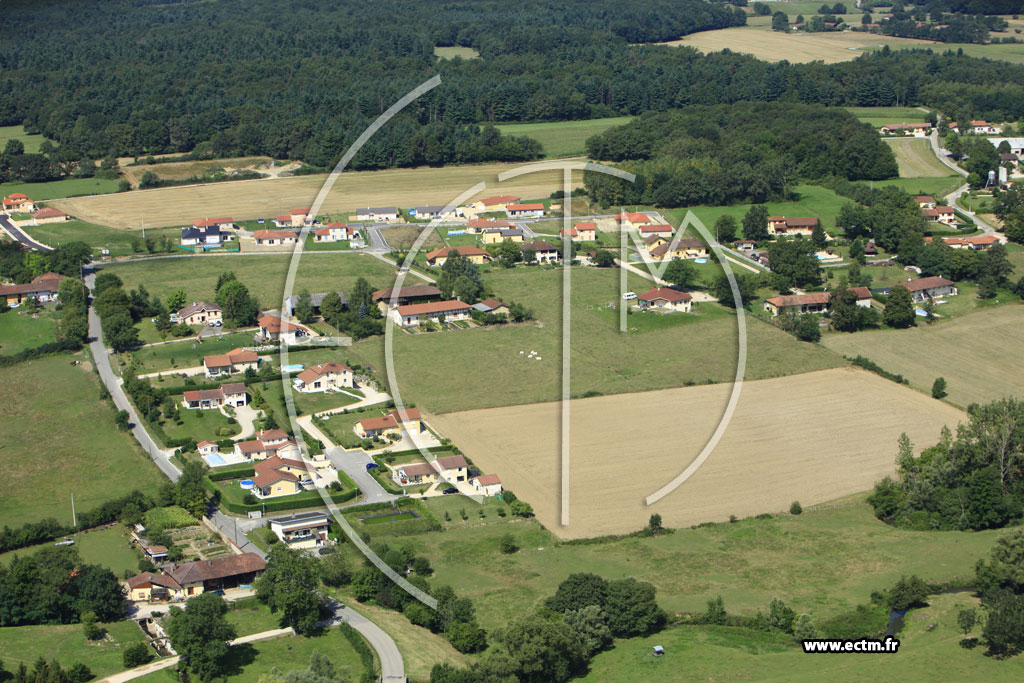 Photo arienne de Saint-tienne-du-Bois (Le Chtelet)