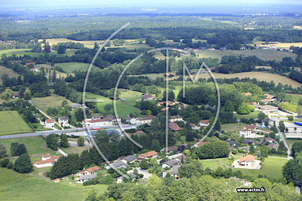 Photo arienne de Saint-tienne-du-Bois (Montaplan)