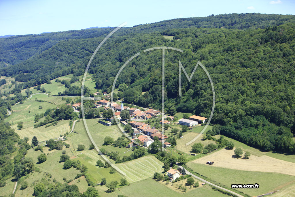 Photo arienne de Saint-Jean-d'Etreux