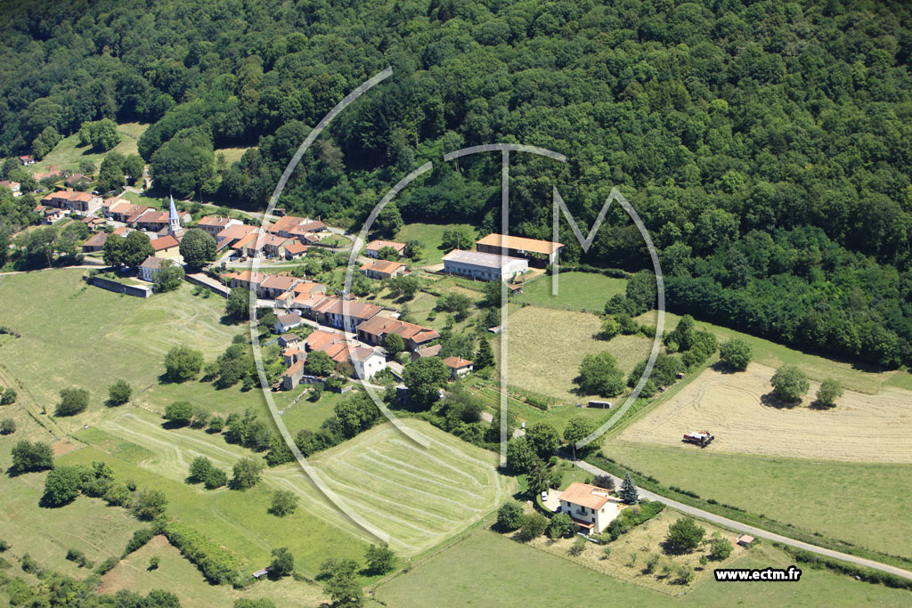 Photo arienne de Saint-Jean-d'Etreux