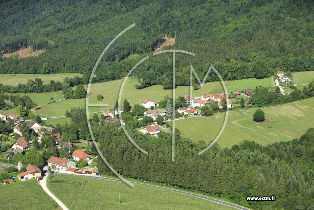 Photo arienne de Saint-Julien-de-Raz (Les Grolets)