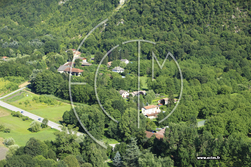 Photo arienne de Saint-Quentin-sur-Isre (Fontbesset)