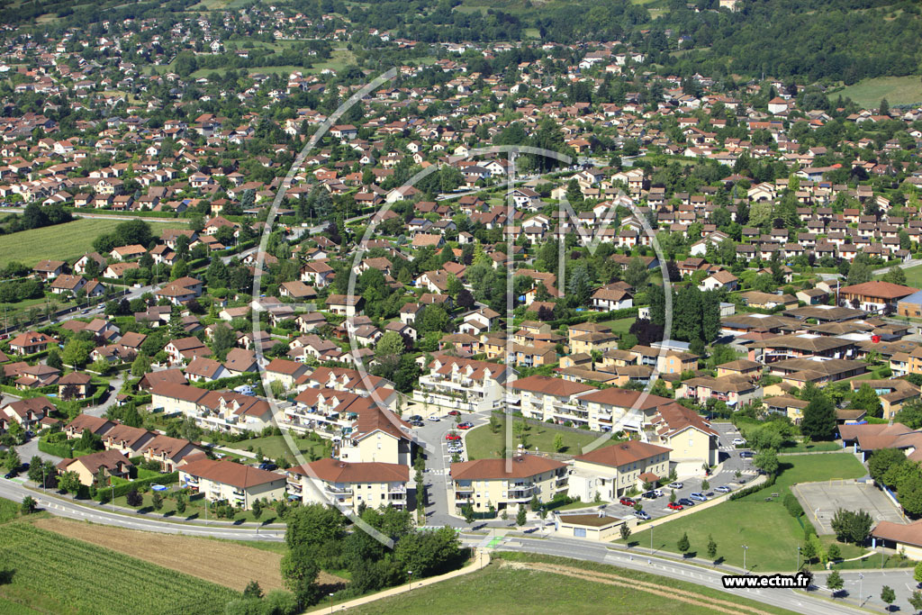 Photo arienne de Crolles (La Croix des Ayes)