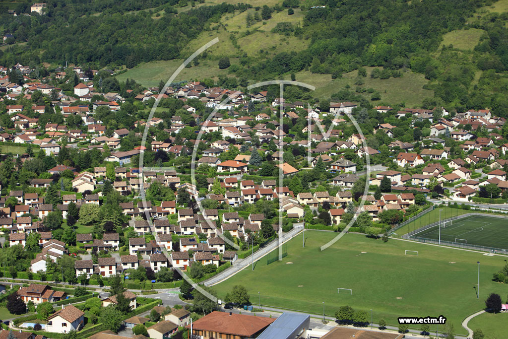 Photo arienne de Crolles (La Croix des Ayes)