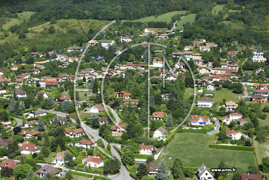 Photo arienne de Saint-Ismier