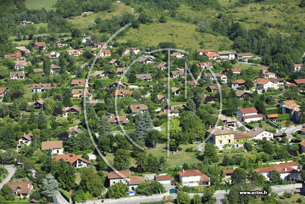 Photo arienne de Saint-Ismier