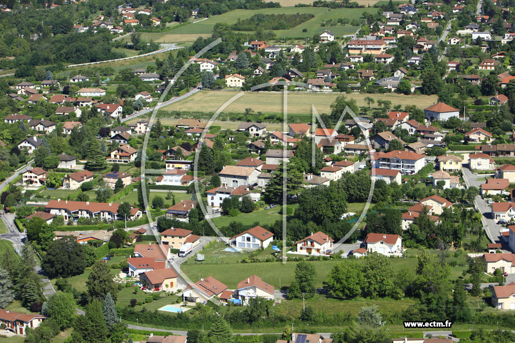 Photo arienne de Saint-Nazaire-les-Eymes